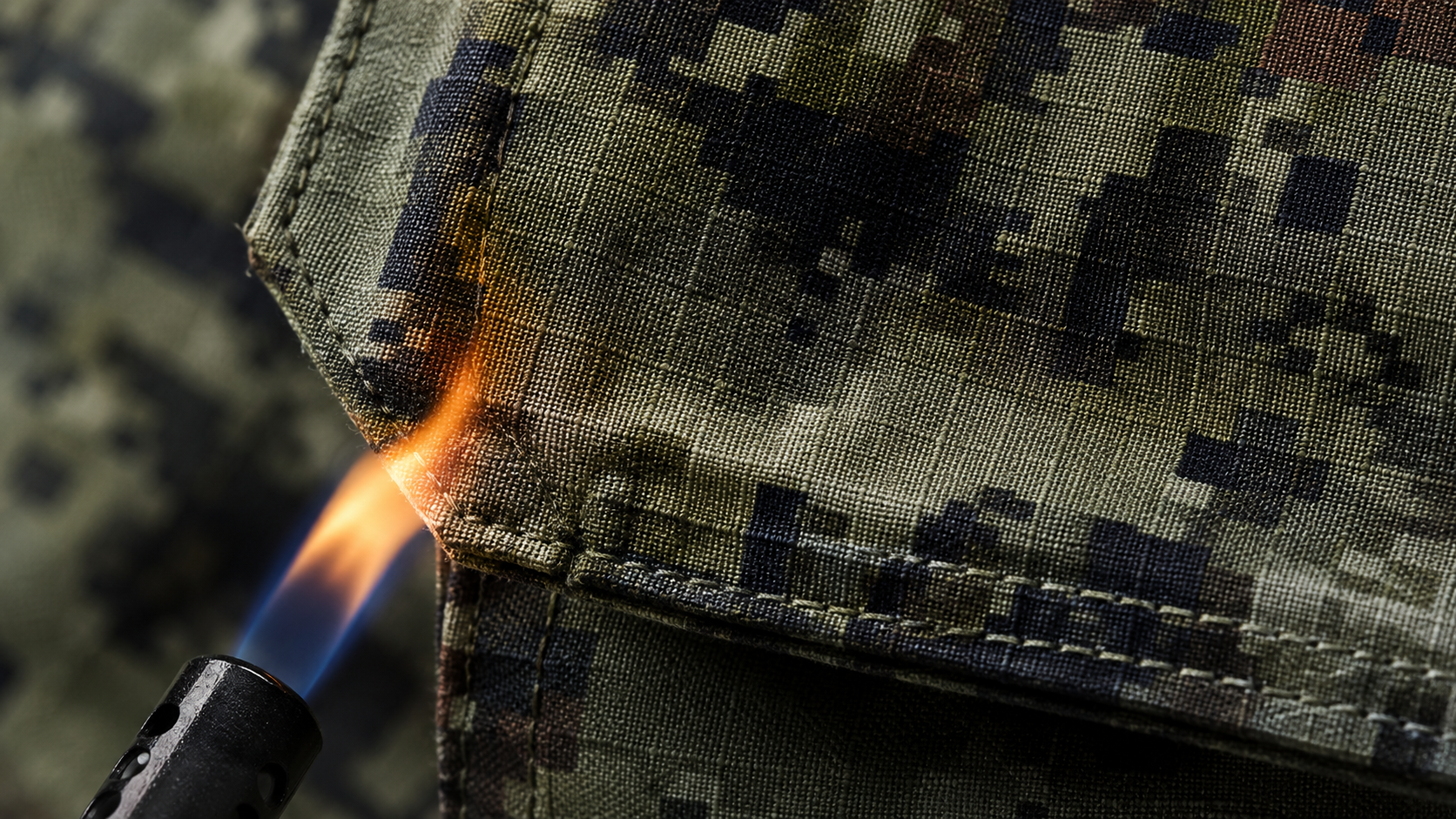 Flame-retardant field uniform fabric